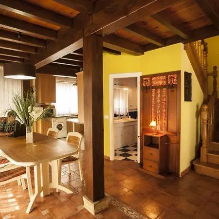 Robayera A Linea De Playa Holiday home *